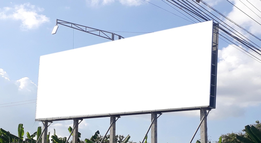 Destaque sua loja de roupas em Goi&acirc;nia com as m&iacute;dias da DFGoi&aacute;s Outdoor
