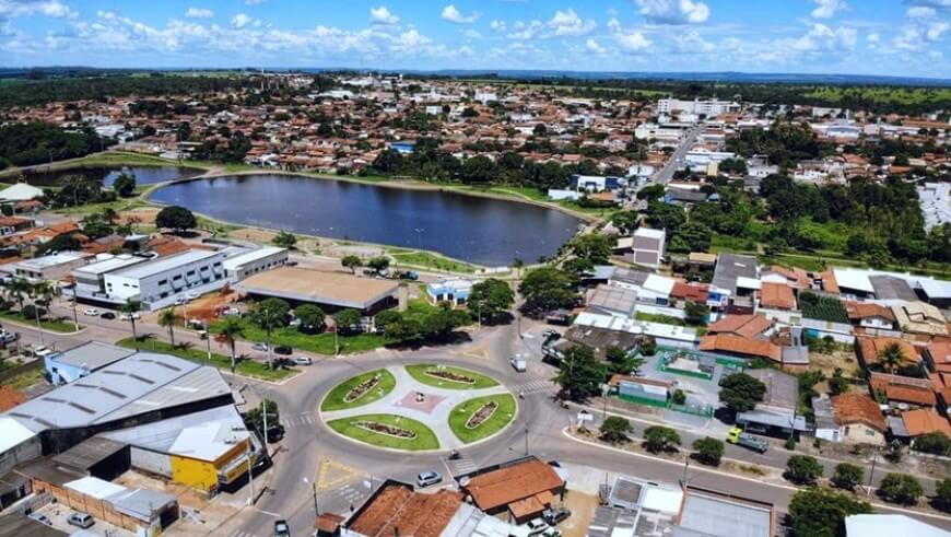 Busdoor e outdoor em Bela Vista de Goi&aacute;s
